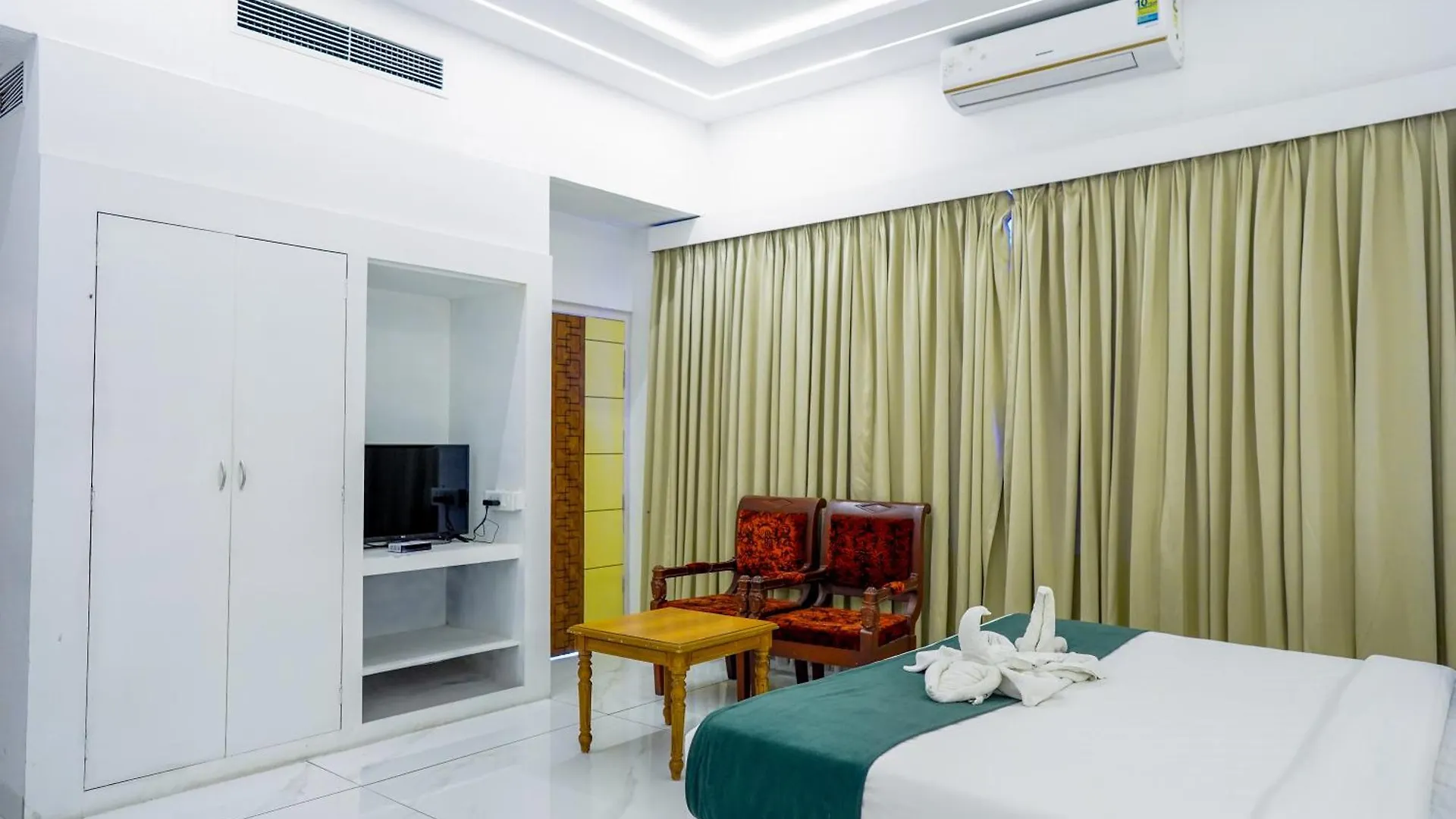 Casino Hotels Ltd Thrissur 4*,